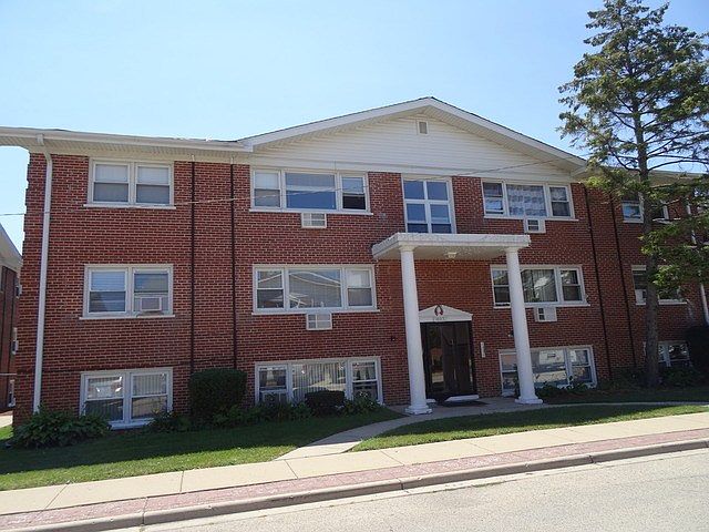 1st image of 10113 Hartford Ct APT 1D