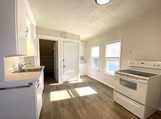 733 1st St, Menasha, WI 54952