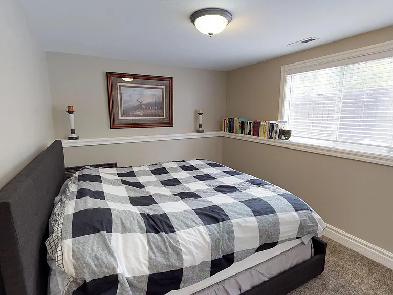3835 Fairmeadow Dr — Photo 38