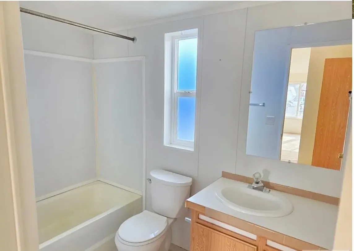 3 bed, 1456 sqft, $1,600 — Photo 1