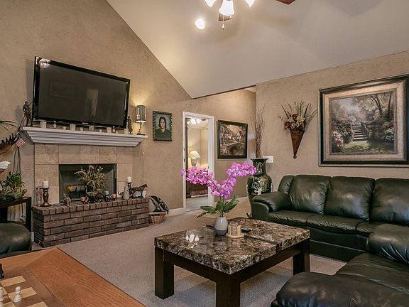 003_Living Room