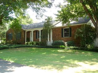 210 S Seattle Ave, Russellville, AR 72801