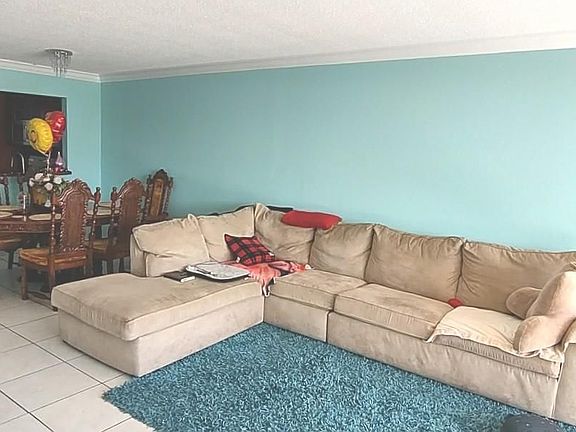 4th image of 1750 NE 191st St APT 402-1