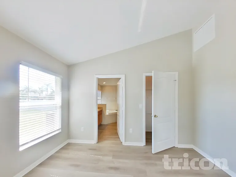 3921 Langdrum Dr — Photo 7