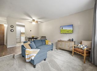 5431 W Brenner Pass, Fridley, MN 55432