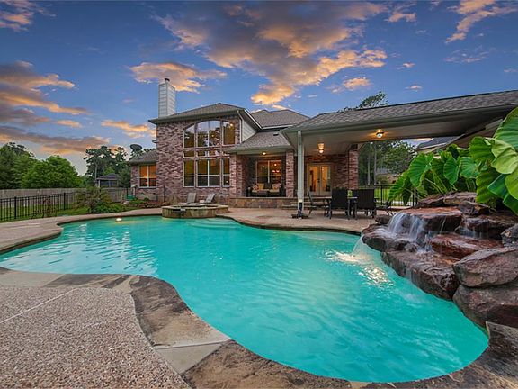 4th image of 12402 Hawkin Ct
