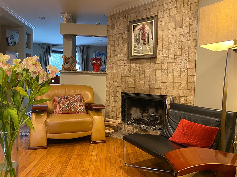 14 Strath Haven Ct — Photo 2