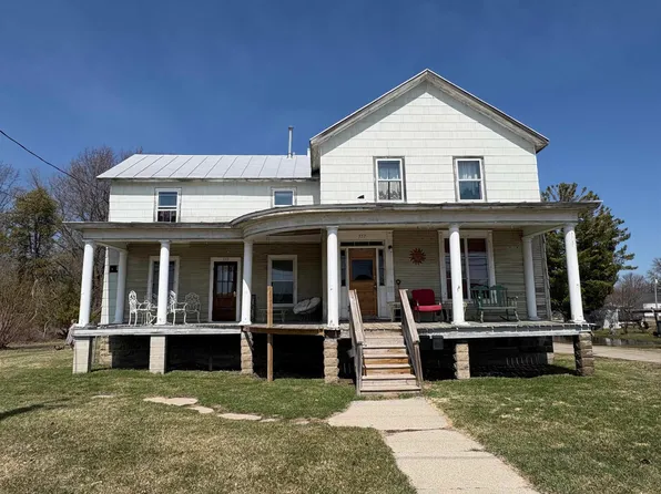 555 Pecor St, Oconto, WI 54153