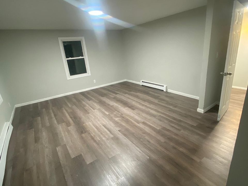 1st image of 1 Barbara Ln #1
