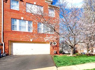47580 Royal Burnham Ter, Sterling, VA 20165