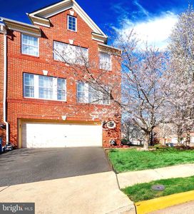 47580 Royal Burnham Ter, Sterling, VA, 20165