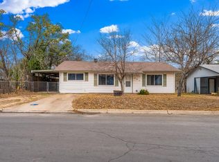 352 Lake Dr, Kerrville, TX 78028