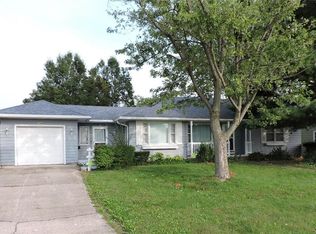 1643 Oak St, Danville, IL 61832