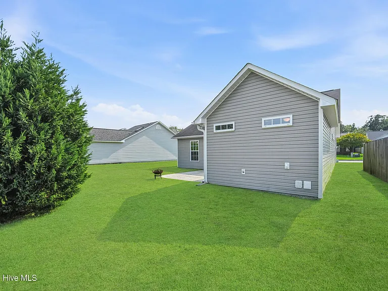4212 Elizabeth Ave — Photo 2
