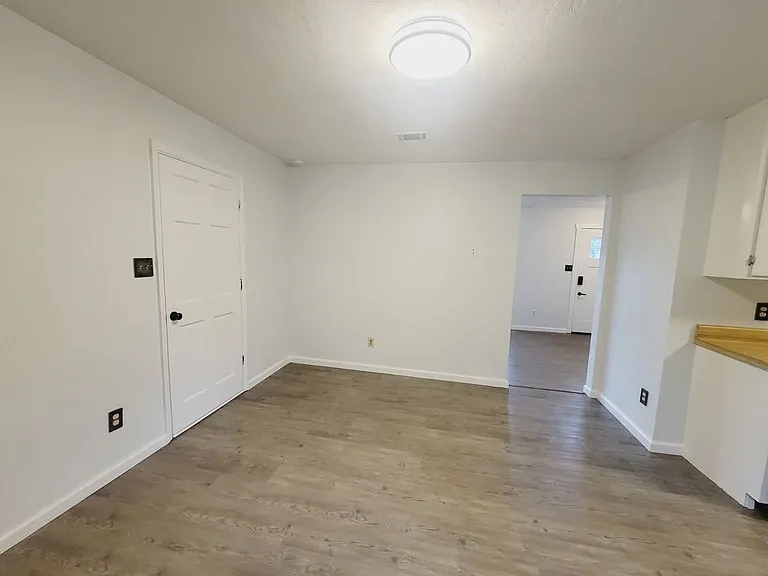 2136 Little River Ln — Photo 8