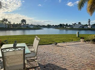 3060 Waterview Point, Naples, FL 34120