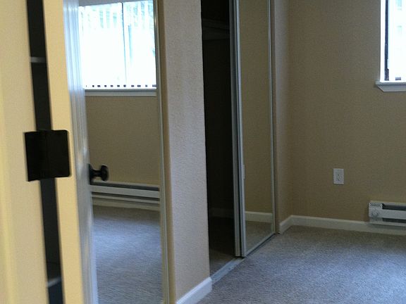 5th image of 53 150th Ave NE APT A