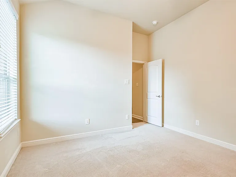 12617 White Cove Dr — Photo 39