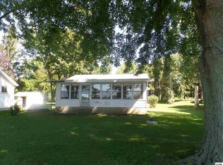 260 Lake Shore Dr, Brooklyn, MI 49230