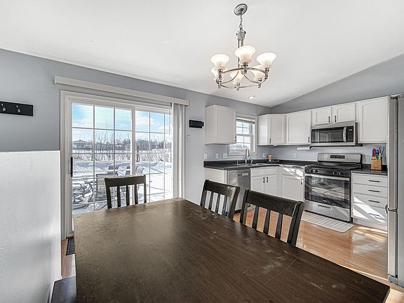 5th image of 9405 W 143rd Ln