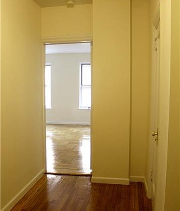 2nd image of 261 Seaman Ave APT 11D