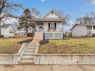 712 Warne St, Festus, MO 63028