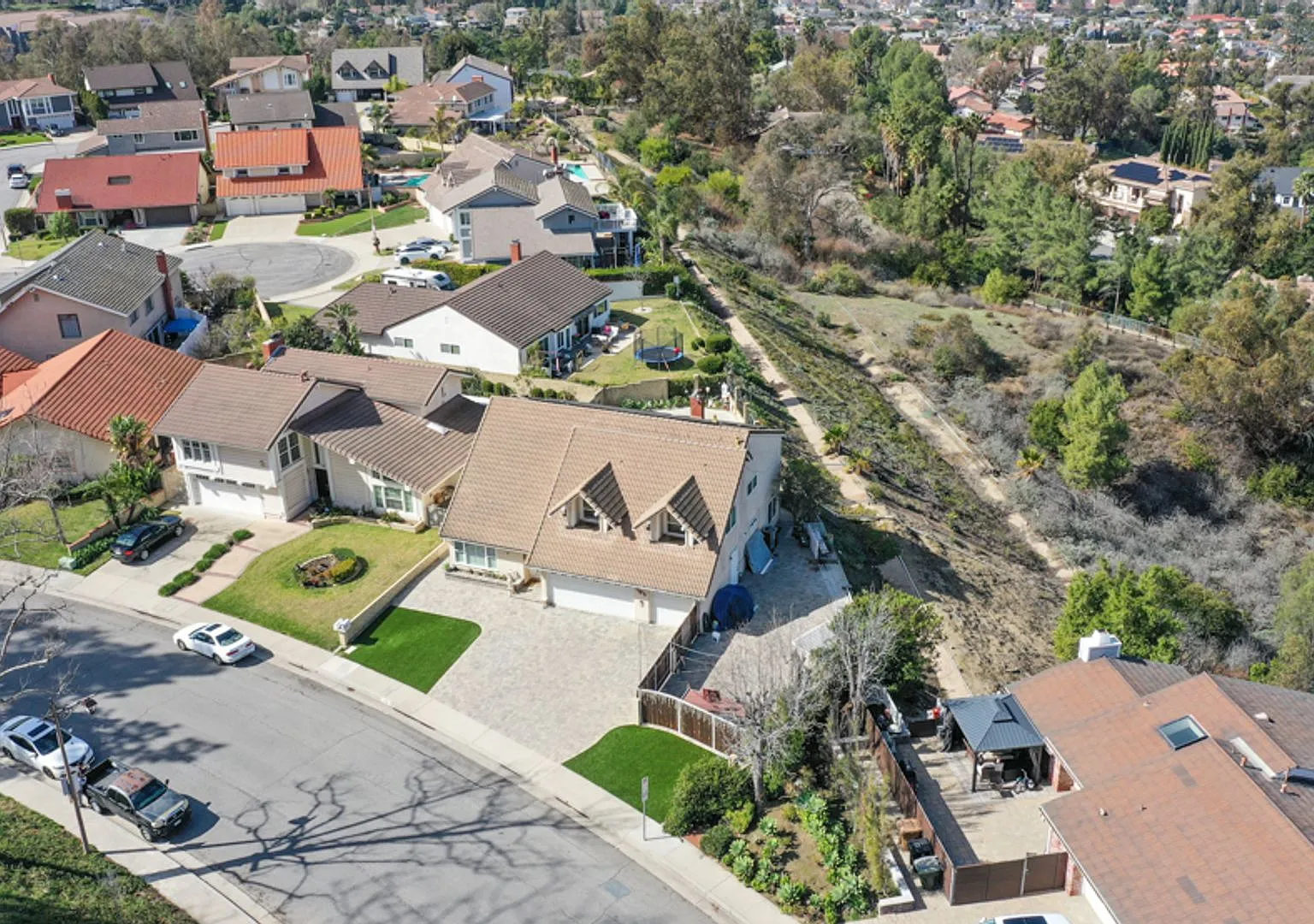 Spacious Rental in Anaheim Hills — Photo 4