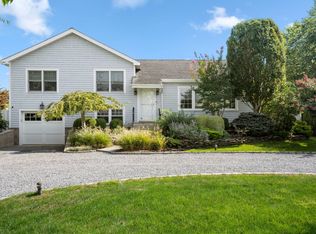11 Tuttle Pl, Westhampton Beach, NY 11978