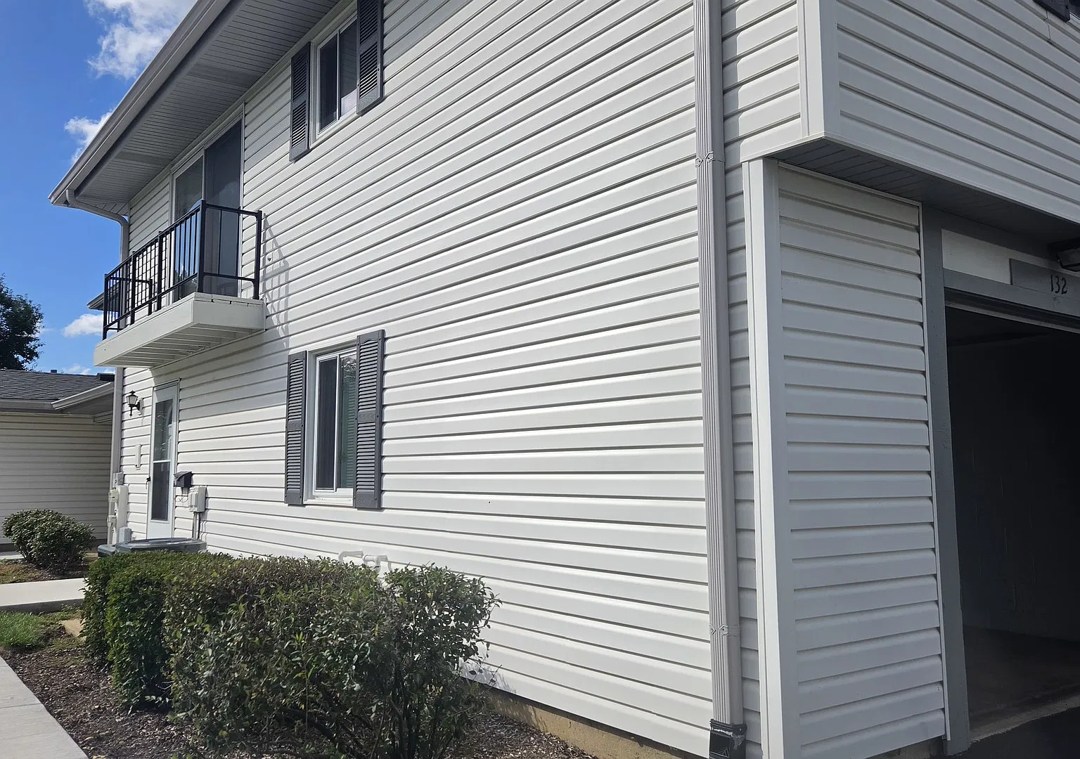 2 bed, $2,150 — Photo 2