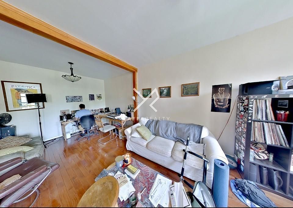2nd image of 253 Rogers Ave #2