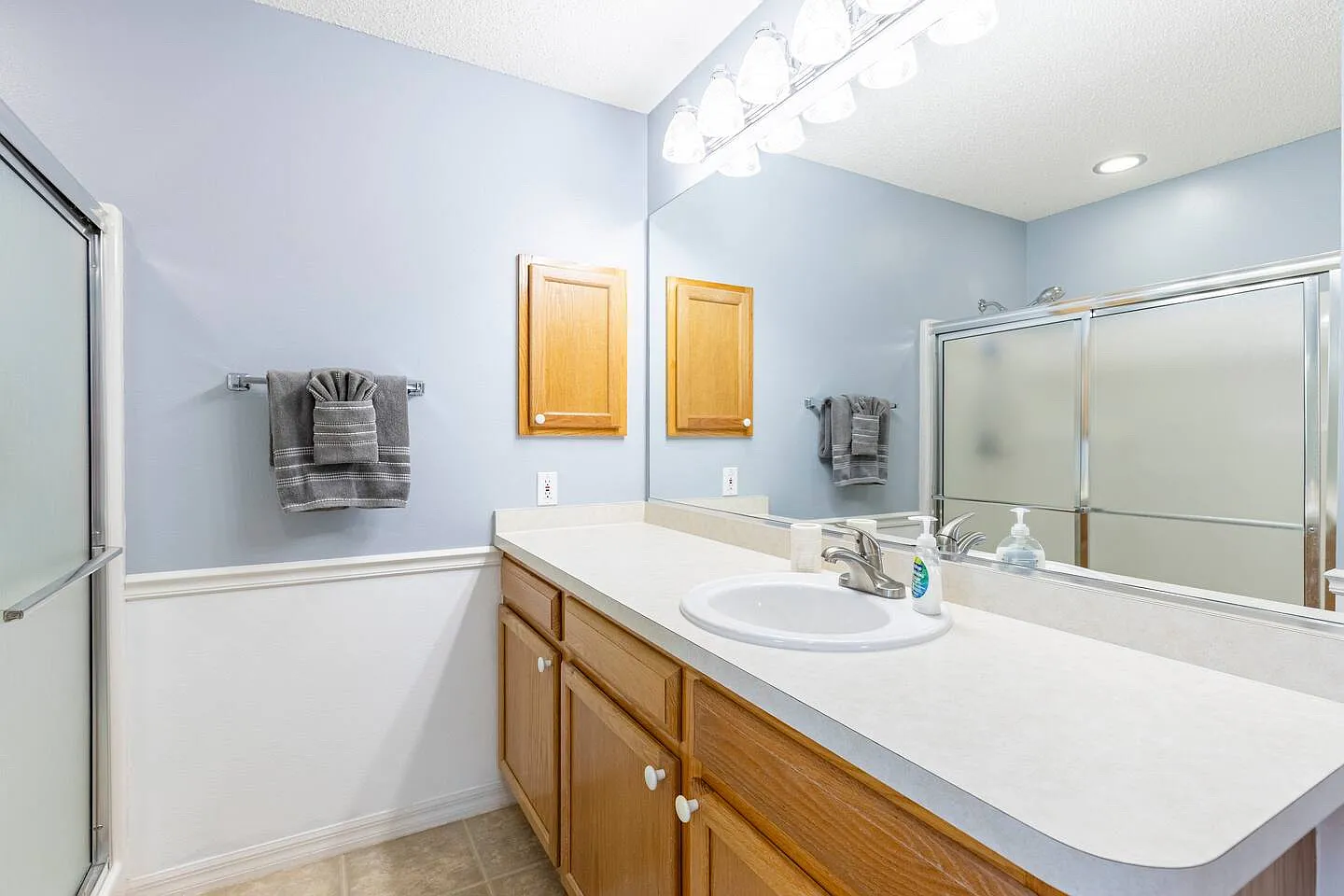 3 bed, 1392 sqft, $2,500 — Photo 3