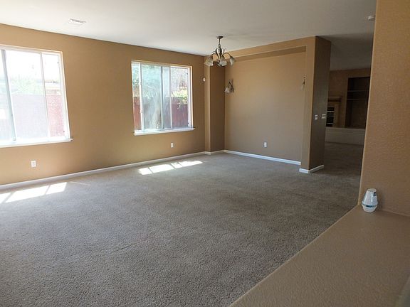 5th image of 1762 Goldpoppy St