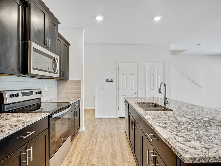 21072 E 60th Ave — Photo 12