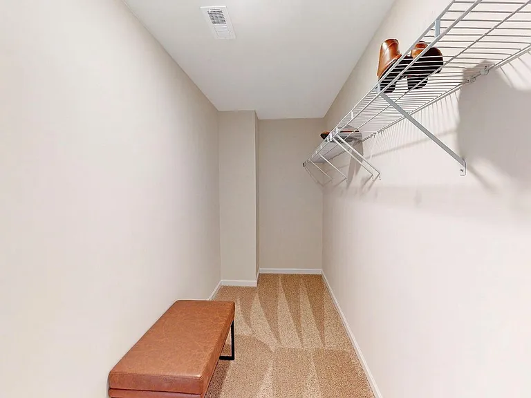 7004 Walkers Run Dr — Photo 10