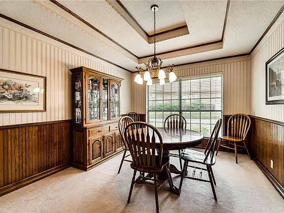 5th image of 4402 Willow Bend Dr