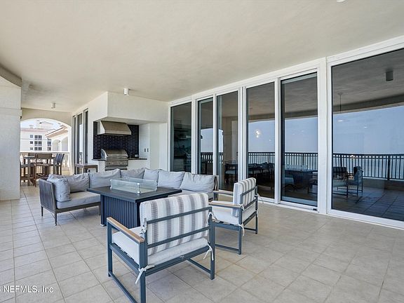 4th image of 917 1ST Street #1201