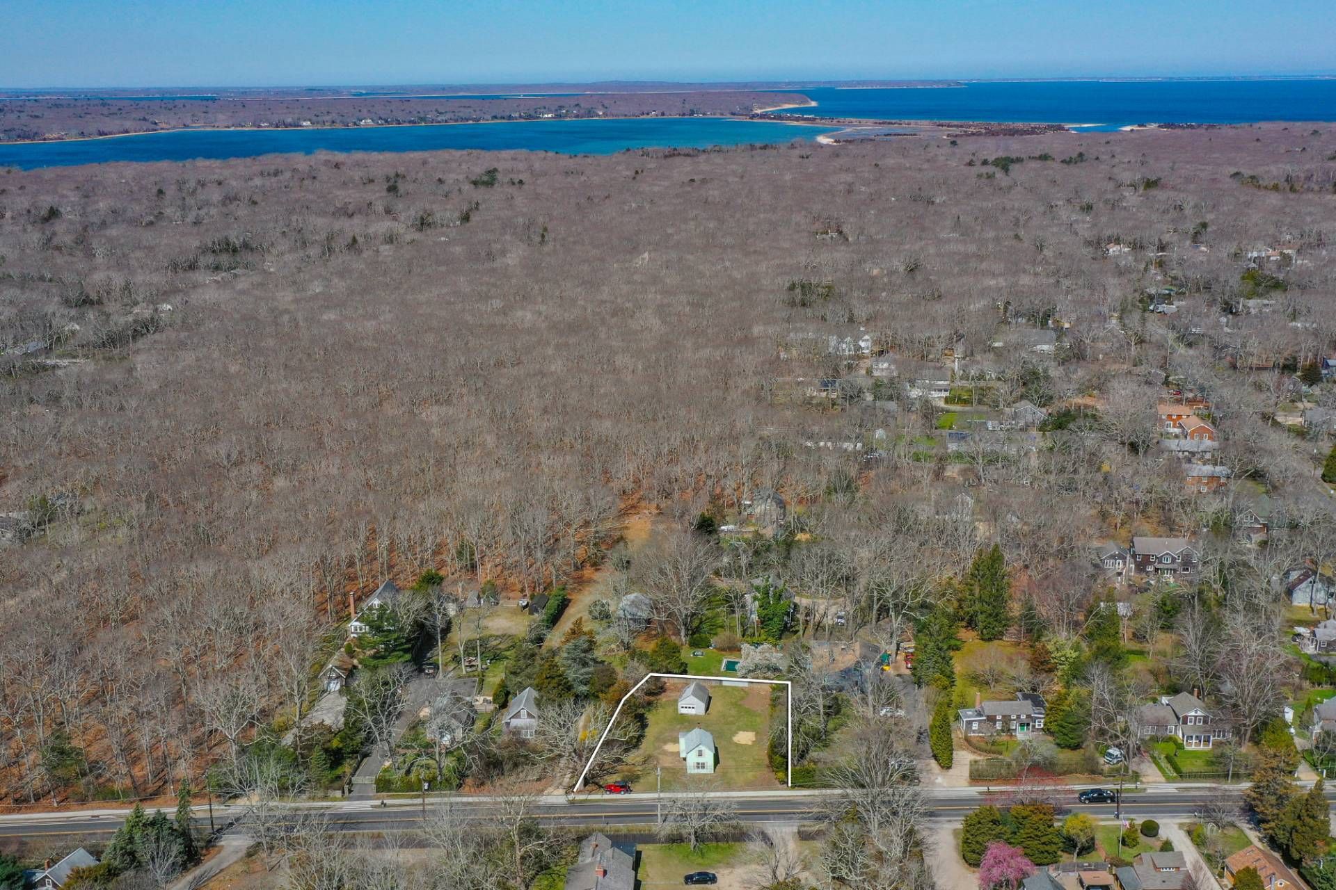 685 Springs Fireplace Rd, East Hampton, NY 11937 Out East