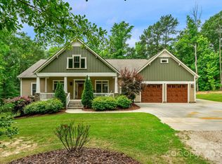 206 Niven Rd, Lancaster, SC 29720