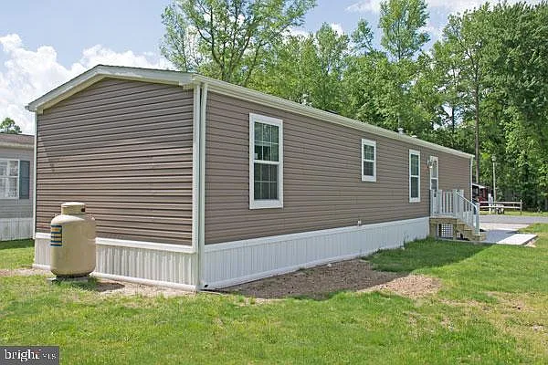 16 Loxley Ln — Photo 4