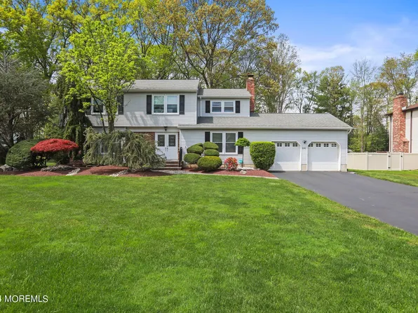 24 Apache Drive, Manalapan, NJ 07726