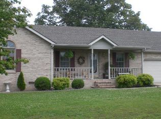 100 Windbriar Dr, Tullahoma, TN 37388