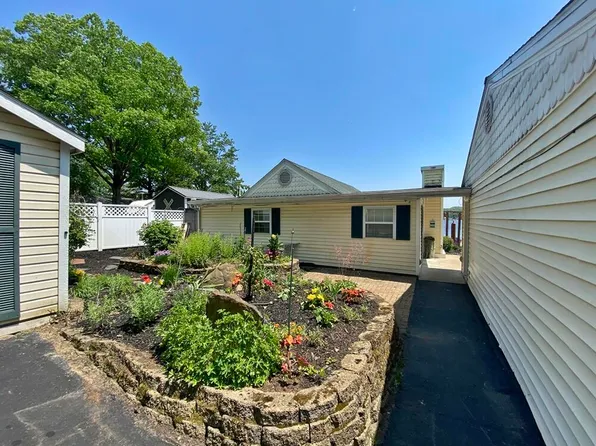 16305 Pretty Lake Dr, Mecosta, MI 49332