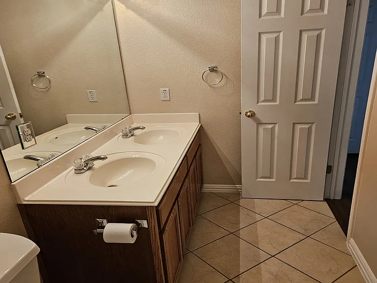 1008 Laurel Glen Blvd — Photo 10