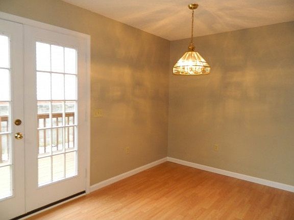 4th image of 702 Milton Ct #702