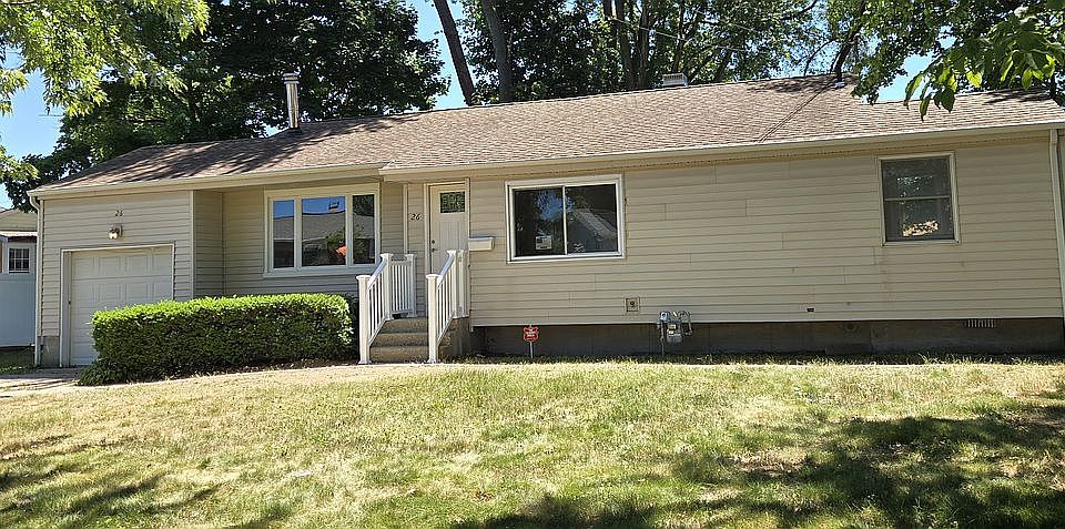 1st image of 26 Grouse Dr