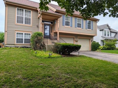1230 Spring Creek Rd, Elgin, IL, 60120