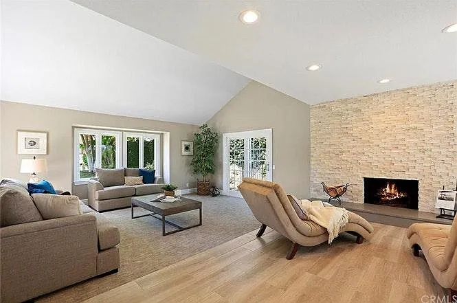25931 Sheriff Rd — Photo 5