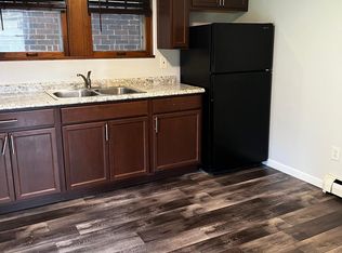 553 6th St APT 1, Trafford, PA 15085