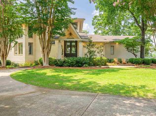 110 Holland Dr, Sheffield, AL 35660