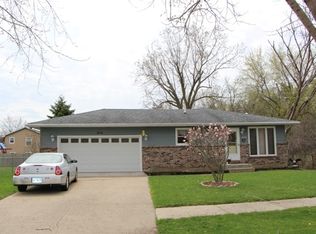 1409 Macarthur Dr, Waukegan, IL